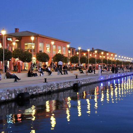 Seaside Apartment In Flisvos Marina Atene Esterno foto